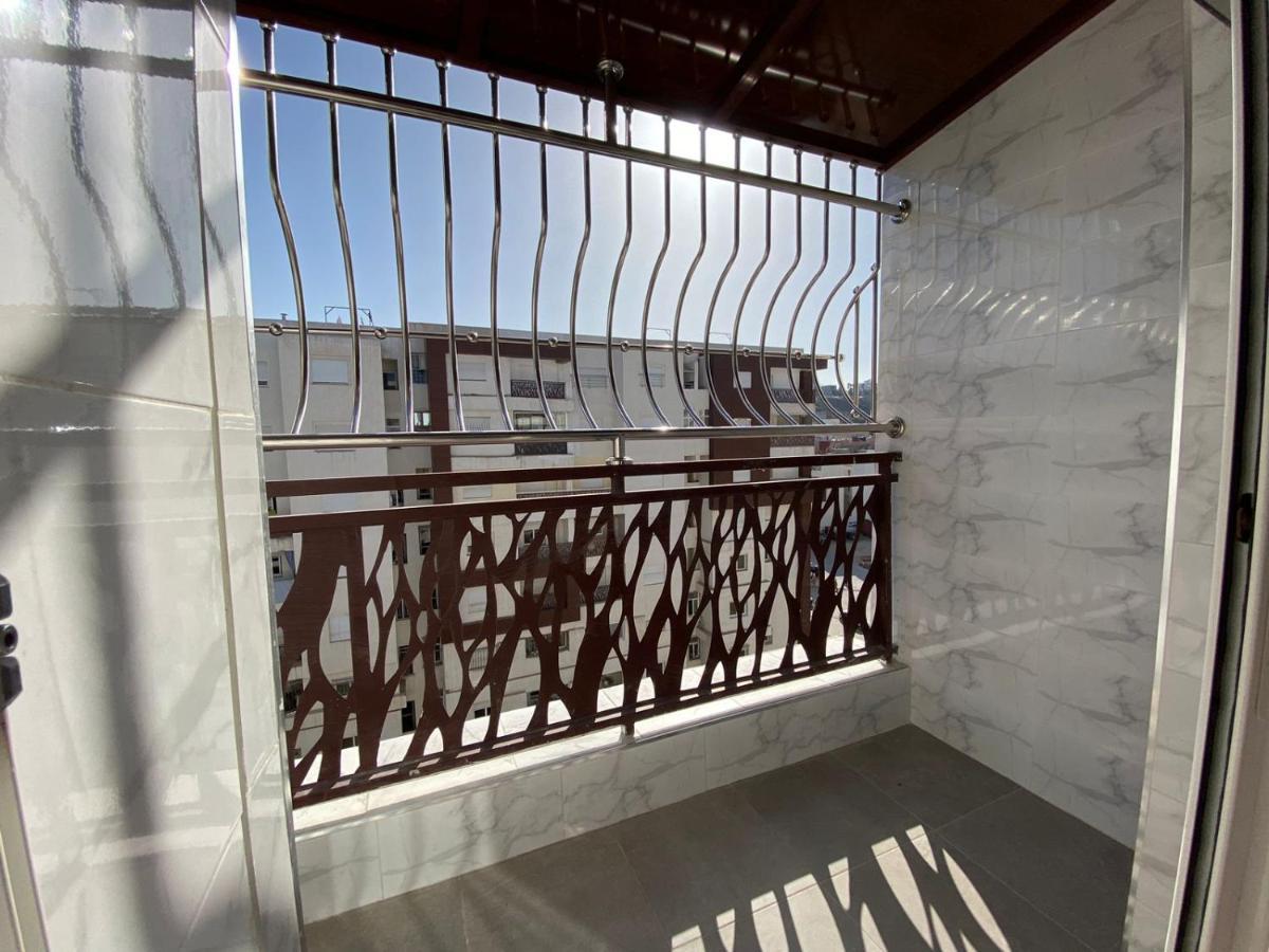 La Perle Du Detroit : Appartement Familial A Mesnana Golf Tanger. Exterior foto